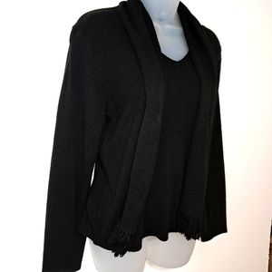 REQUIREMENTS WOMEN Black Pull Over Medium Sweater With Detachable Scarf V Neck